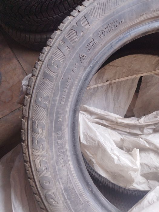Продам шины 8 зимних резин