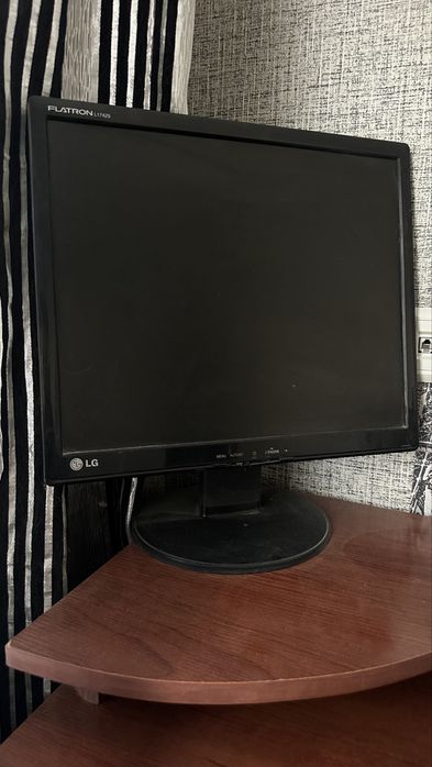 Монитор 17 дюймов