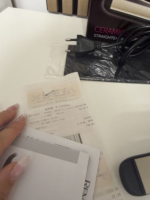 Placă de îndreptat părul Remington S3500 Ceramic Straight 230