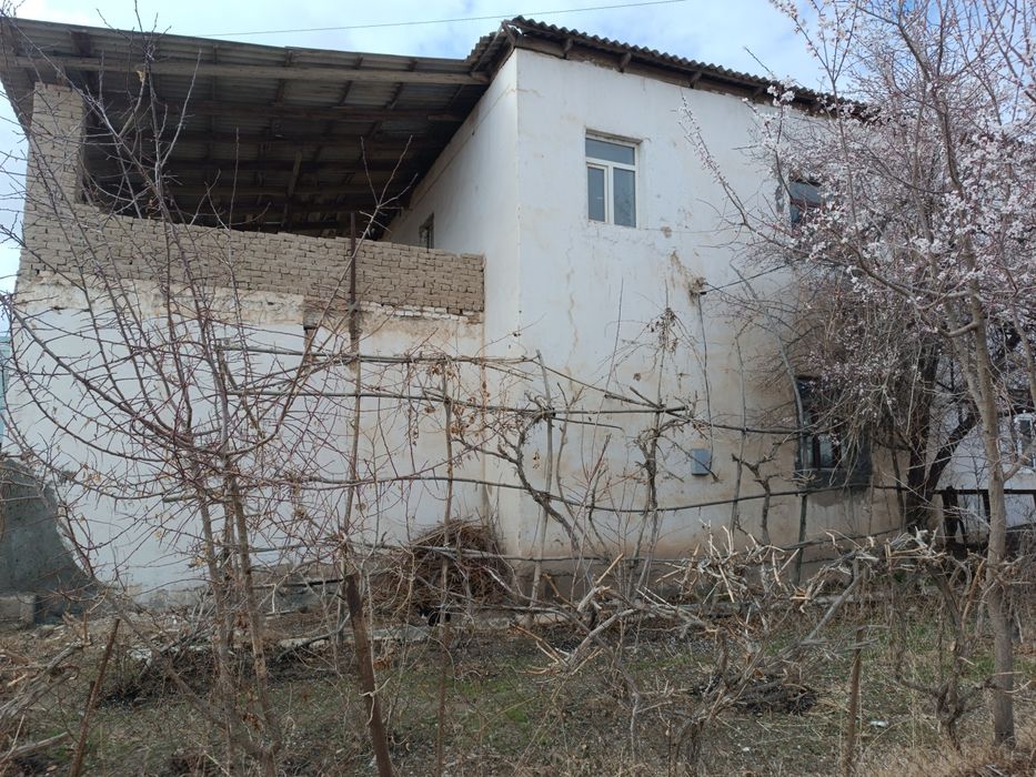 2 этаж коттедж Уй сатылады НУКУС КАЛАСЫ БЕРУНИ КОШЕ