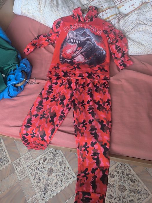 Продам детские вещи