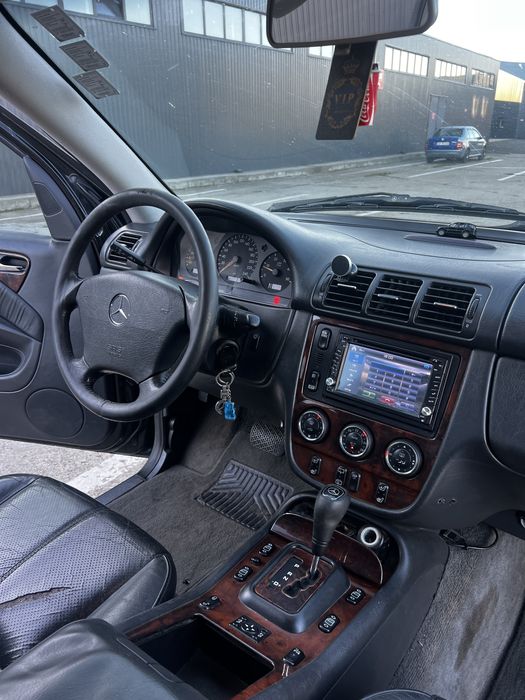 Vand Mercedes ML 270