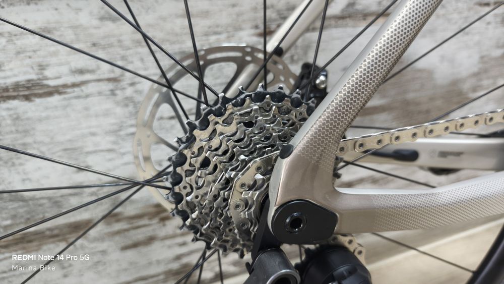 НОВ карбонов шосеен велосипед Argon 18 Equation SRAM Rival AXS DT Swiss | M
