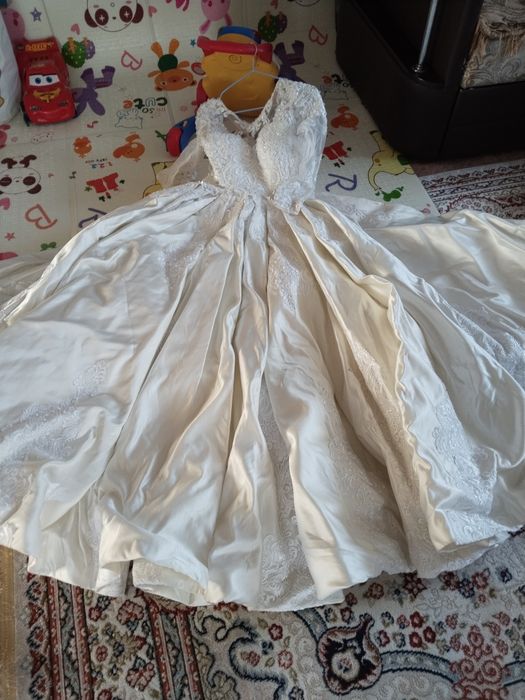 Продам свадебное платье