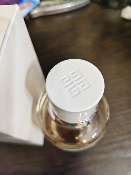 Парфюм Eau de Givenchy rosee