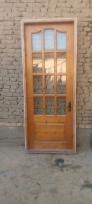 Eshik va rom sotiladi