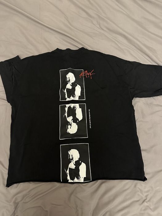 футболка черная.