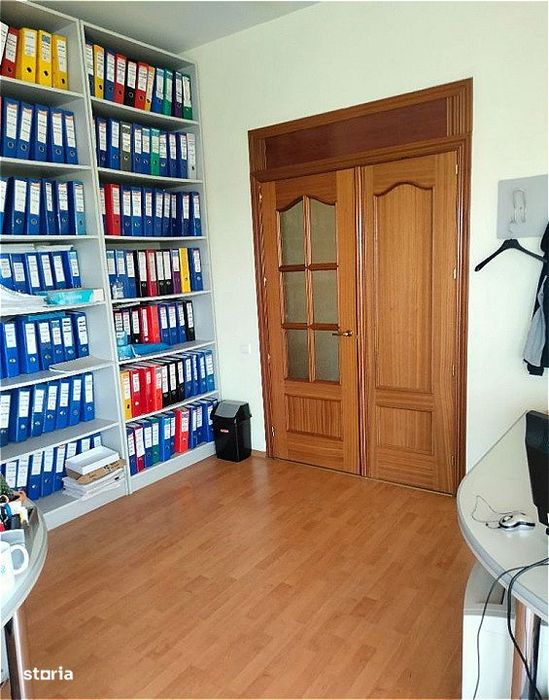 Apartament 148 mp in vila, 4 camere, 2 parcari, ideal birou — fotografia 3