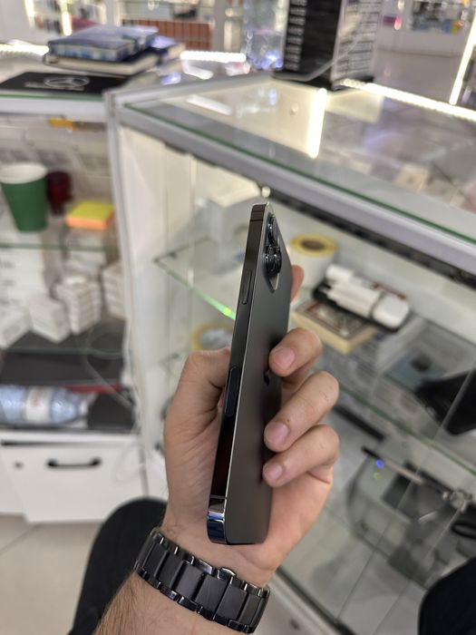 16 pro | 256 Gb and 12 pro max | 256Gb