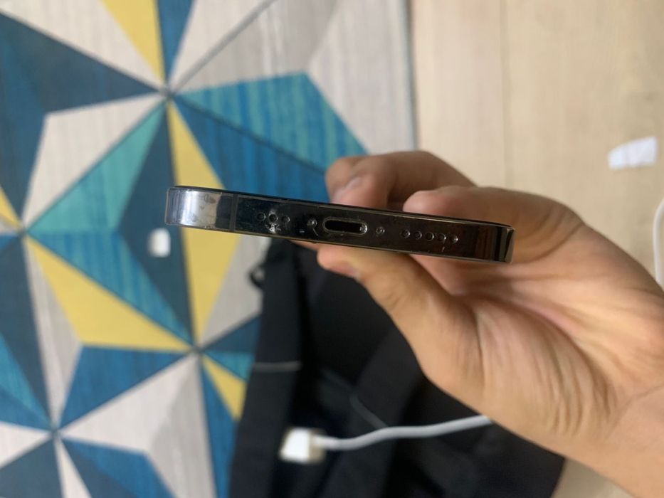 продам или обменяю айфон 12 про