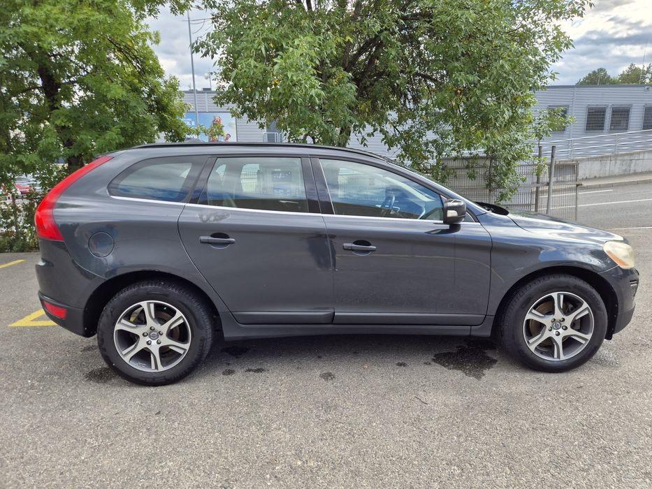VOLVO XC60 2011 — imagine 5