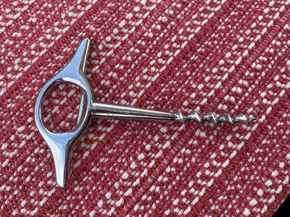 Луксозен и стилен Тирбушон