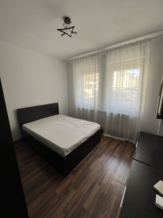 Inchiriez garsoniera tip studio cu loc de parcare