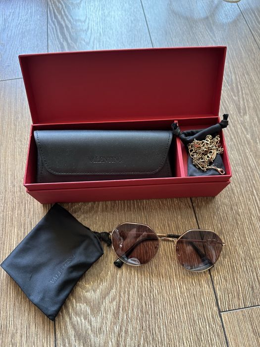 Слънчеви очила Valentino