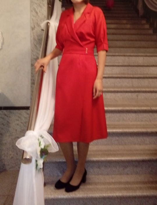 красное вечернее платье