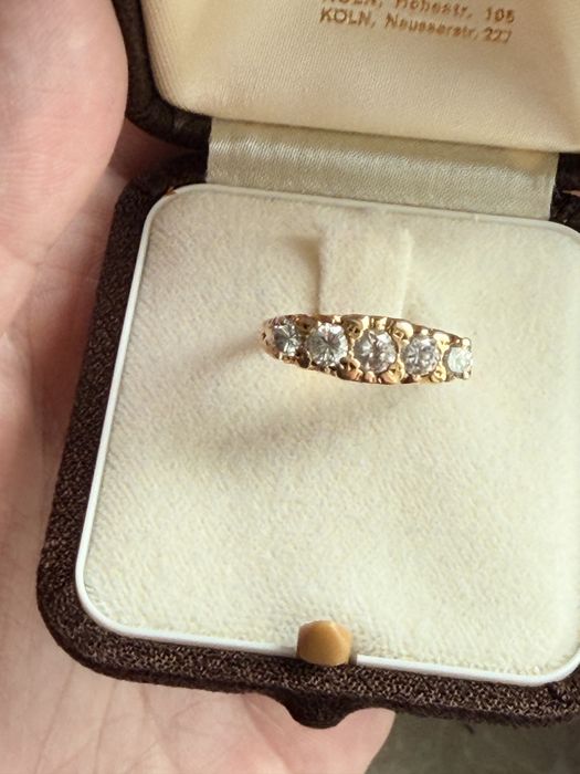 Inel din aur de 18k cu diamante naturale