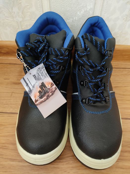 Продам Ботинки Новые