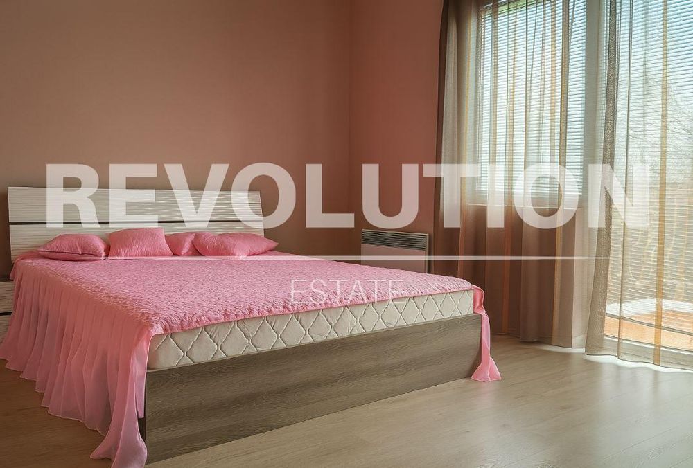 Дава се под наем Двустаен апартамент в к.к. Св.Св. Константин и Елена - 66 кв.м за 575 € - Снимка #4