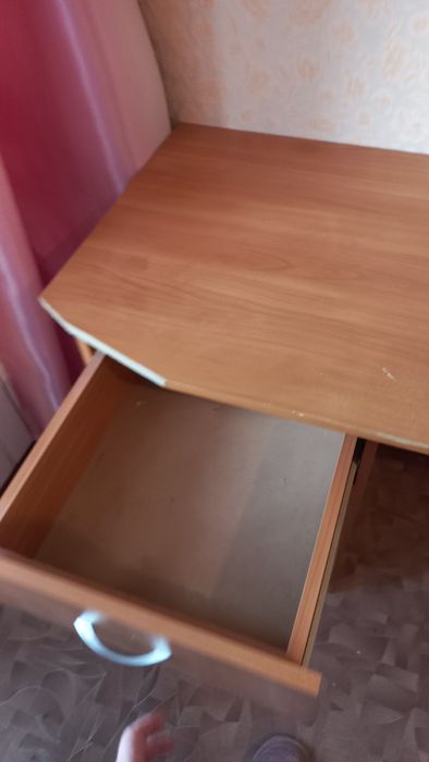 Стол письменный. Б/у
