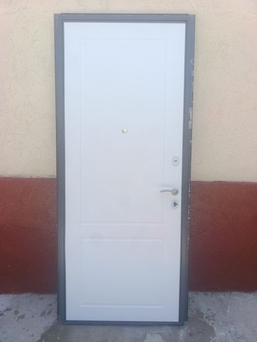 Продам входные двери