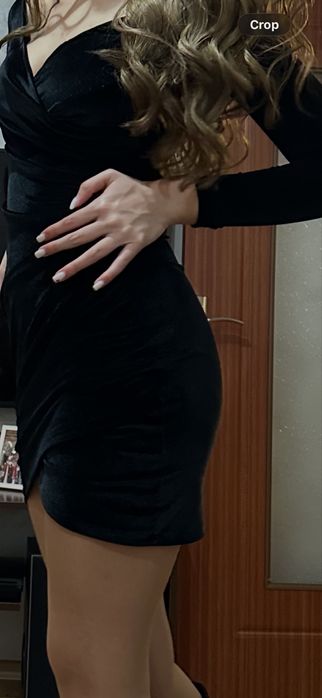 Елегантна  черна къса рокля