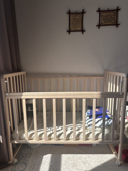 Детская кровать с матрасом