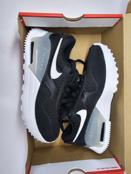 Дамски маратонки Nike Air Max SYSTM, 38 номер(24 см), нови