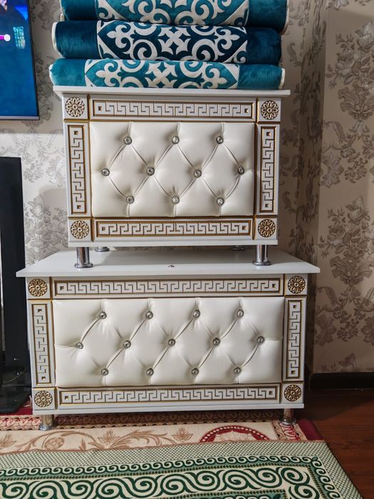 Продам сандык 2шт и ковер