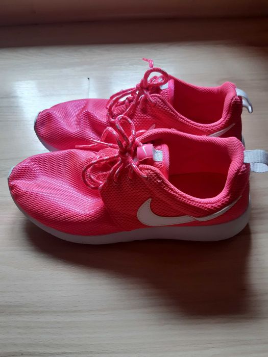 Маратонки NIKE дамски, 38-ми номер