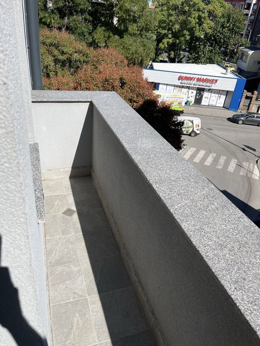 Давам офис под наем за първи наематели