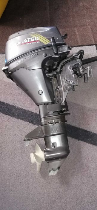 Motor de barca  9,8 HP TOHATSU