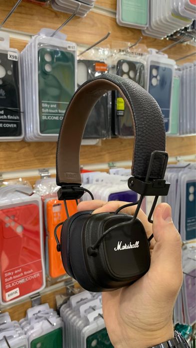 Наушники Marshall Major IV.