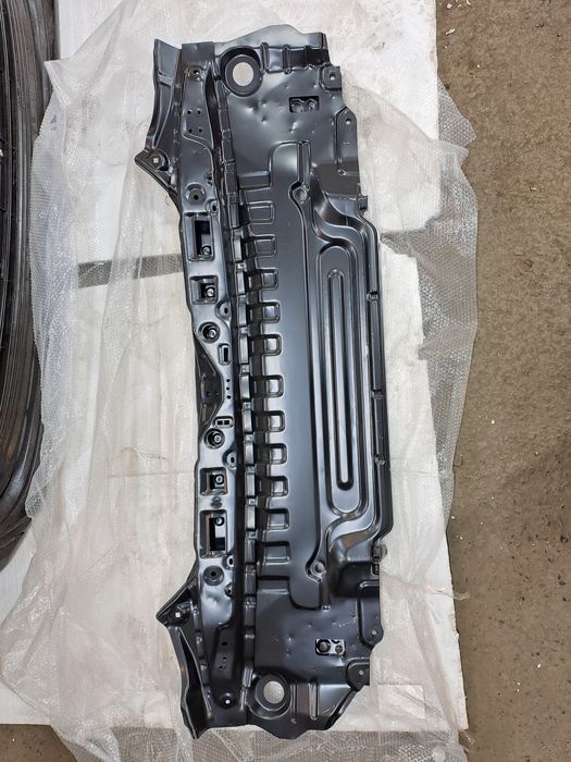 Фартук для Camry 50 55