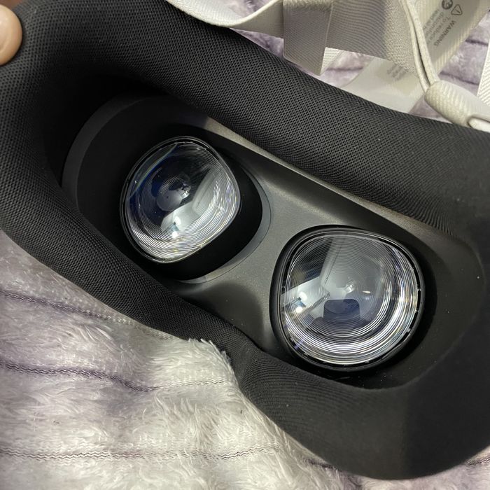 Ochelari meta quest 3s