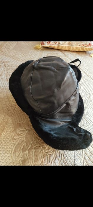 Шапку-ушанку цигейковую продаю