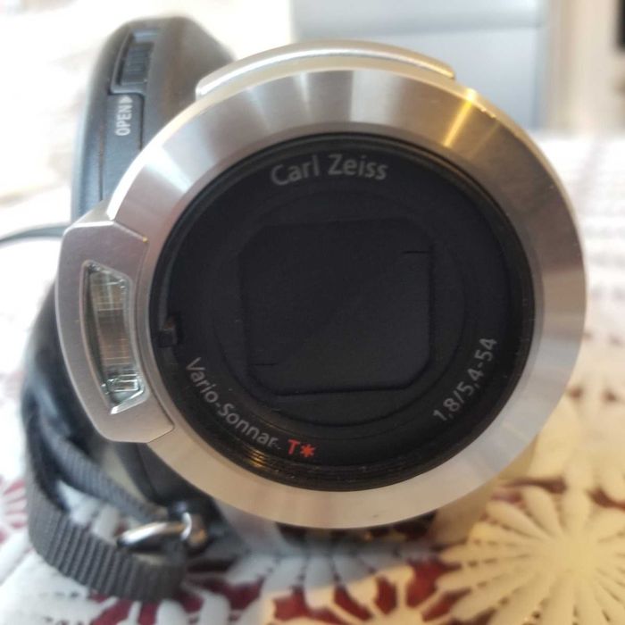 ВИДЕО КАМЕРА СОНИ за 160.00 лв