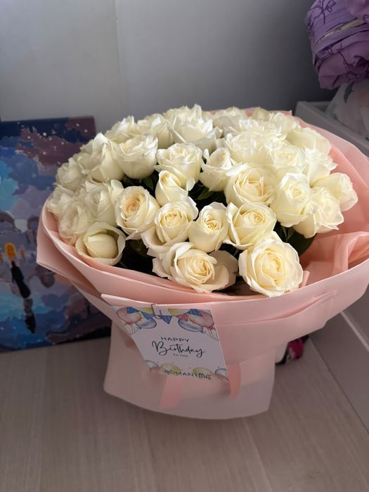 Свежие цветы… түнде әкелген…шикарные..
