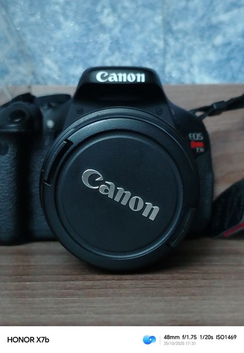 Продаю Canon 600D