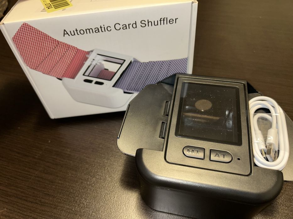 Автоматично разбъркване на карти Card shuffler