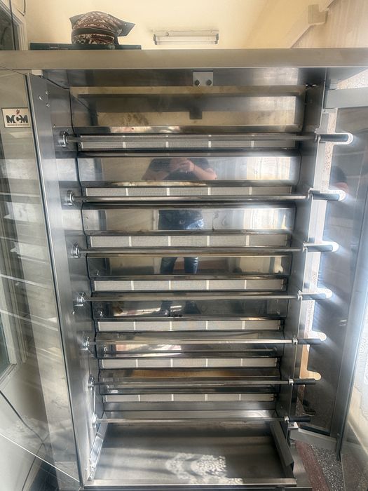 Rotisor profesional pe gaz MCM – capacitate mare – inox