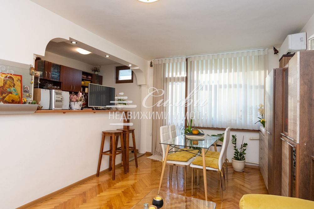 Продава се Двустаен апартамент в Шумен, Тракия - 55 кв.м за 1484 €/кв.м - Снимка #4