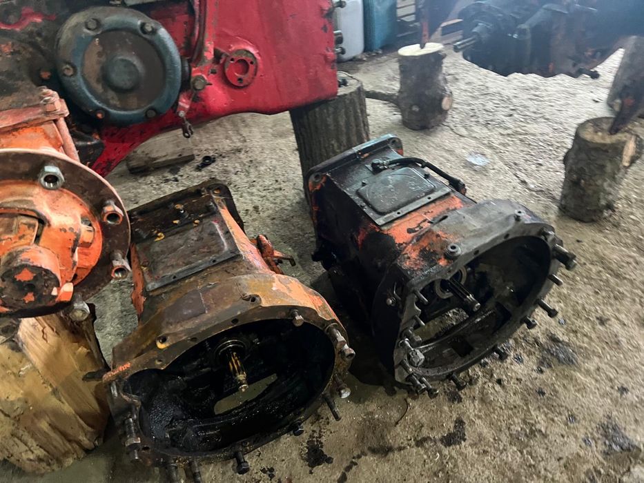Vand transmisie tractor U650 in stare foarte buna de functionare