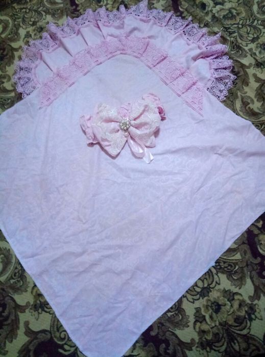 Продам уголок+бант на выписку