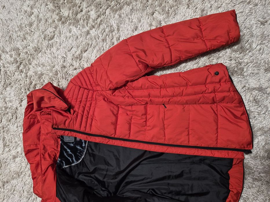 Дамско яке Lee Cooper, размер ХЛ, цвят наситено оранжево, към червено.