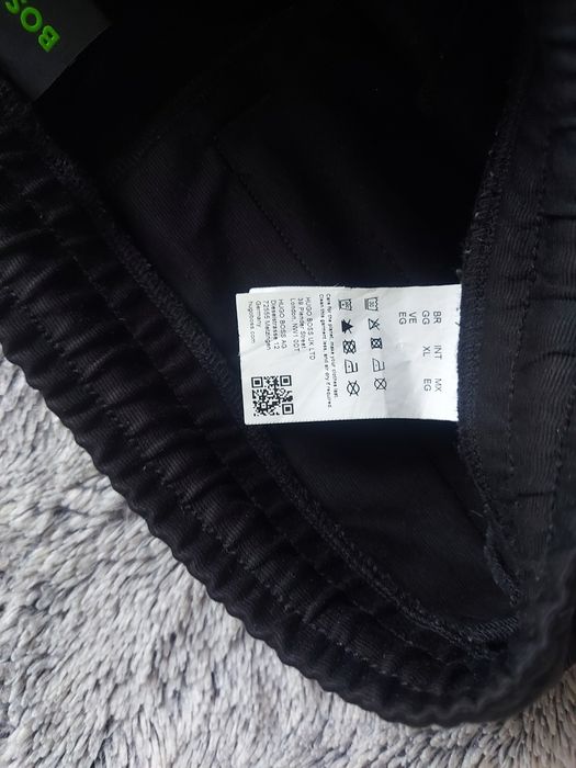 Hugo Boss , XL 36  размер , мъжко долнище ,нов модел ,оригинал