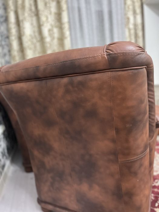 Кресла кожный 2 штук