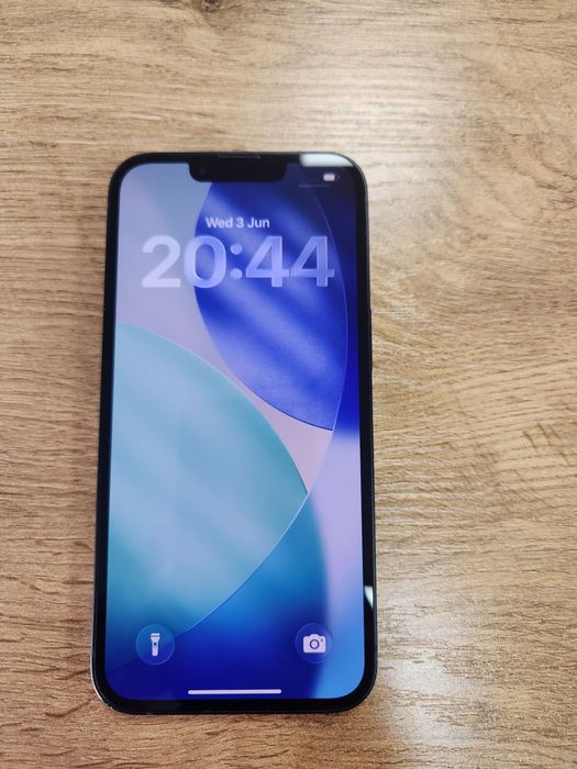 iPhone 13 Midnight (qora)
