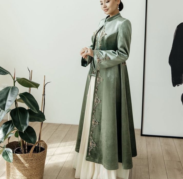 Бешпент и кәжекей от AYANUR Atelier