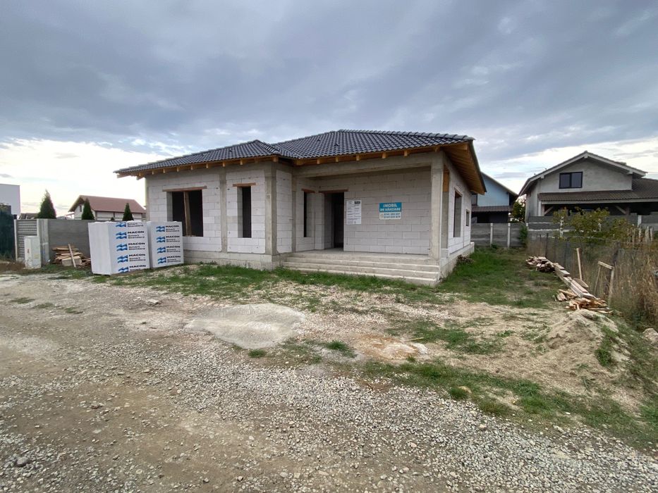 Casa de vanzare .