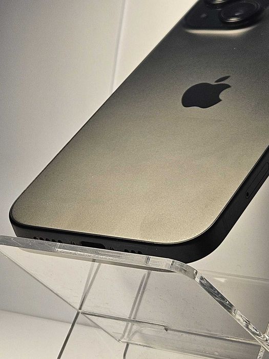 Apple iPhone 15 128GB Negru – Smartphone Premium în Stare Foarte Bună